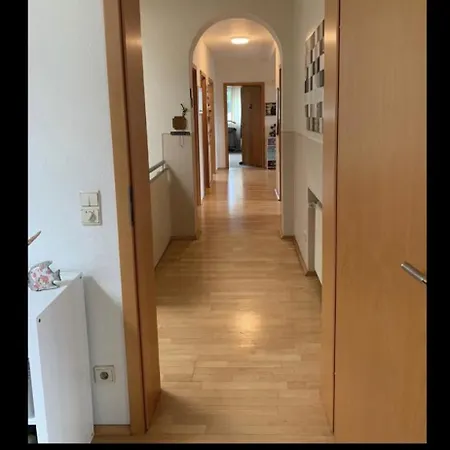 Mit Balkonterasse 4 Apartment *
